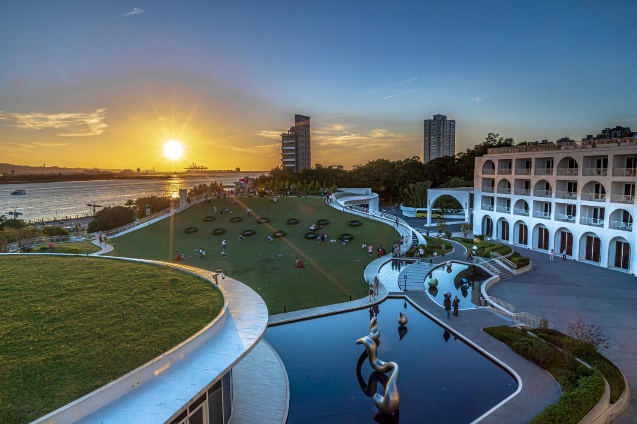 Golden Tulip Fab Hotel New Taipei Tamsui Exterior photo
