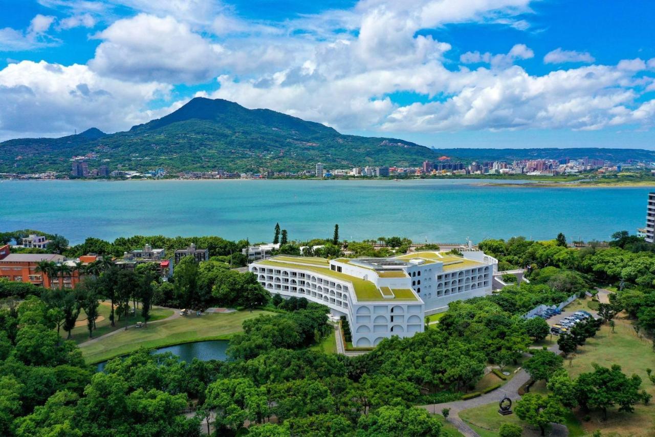 Golden Tulip Fab Hotel New Taipei Tamsui Exterior photo